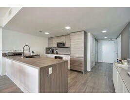 Building Photo - 400 Sunny Isles Blvd