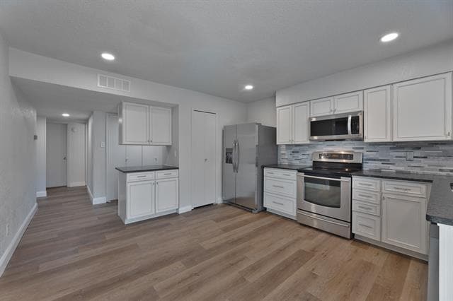 Building Photo - 4849 Alta Oaks Ct