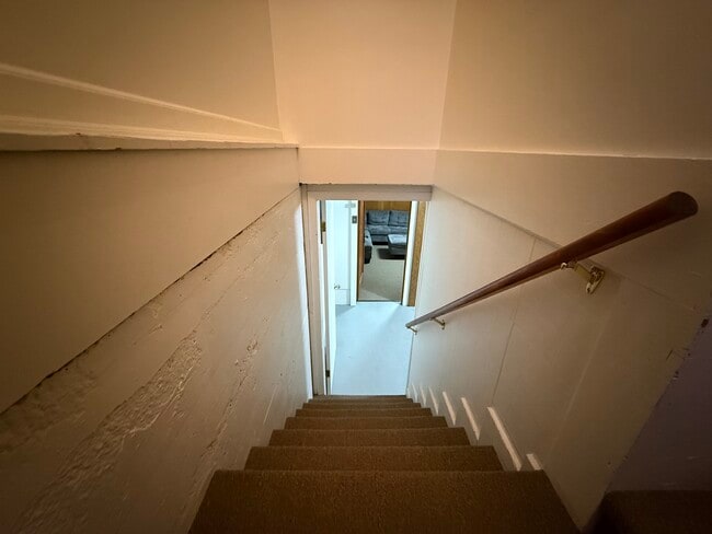 Building Photo - 355 N Cheyenne St