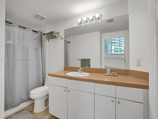 Building Photo - 1250 S Miami Ave