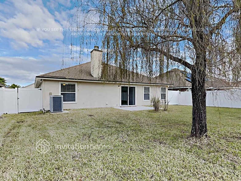 Building Photo - 15574 Spotted Saddle Cir