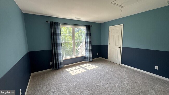 Building Photo - 4165 Tiber Falls Dr