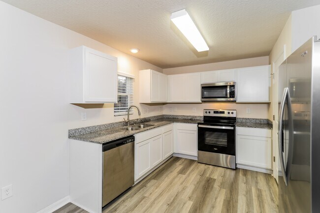 Building Photo - 8185 101st Ct