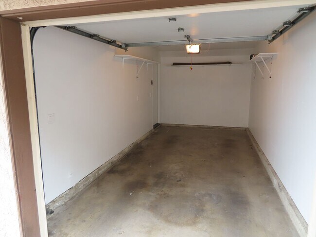 Building Photo - 1392 Tempra Pl