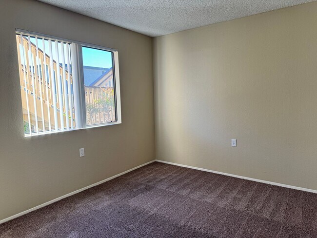 Building Photo - 1 Bedroom, 1 Bath - 55+ Senior Living Community