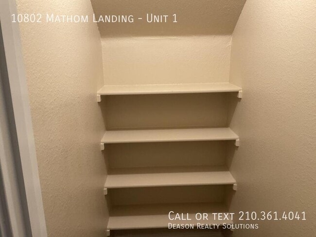 Building Photo - 10802 Mathom Landing