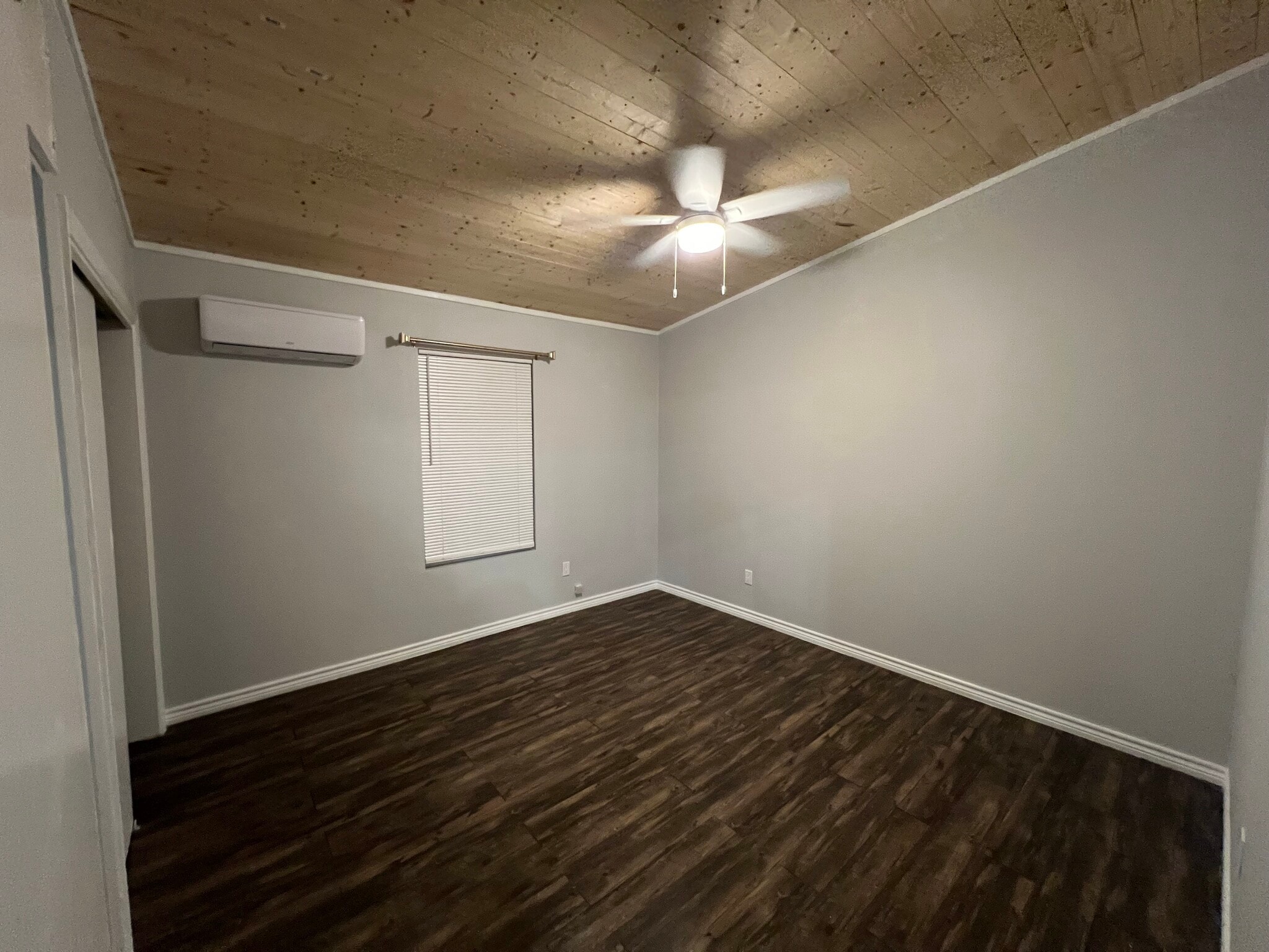 Building Photo - 605 N 12th St