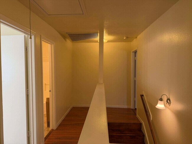 Building Photo - 18403 Willow Moss Dr