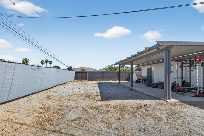 Building Photo - 29121 Ave De Las Flores