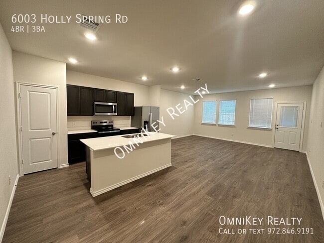 Building Photo - 6003 Holly Spg Rd