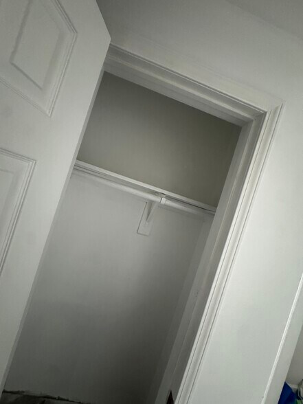 Building Photo - 48 1/2 3rd St