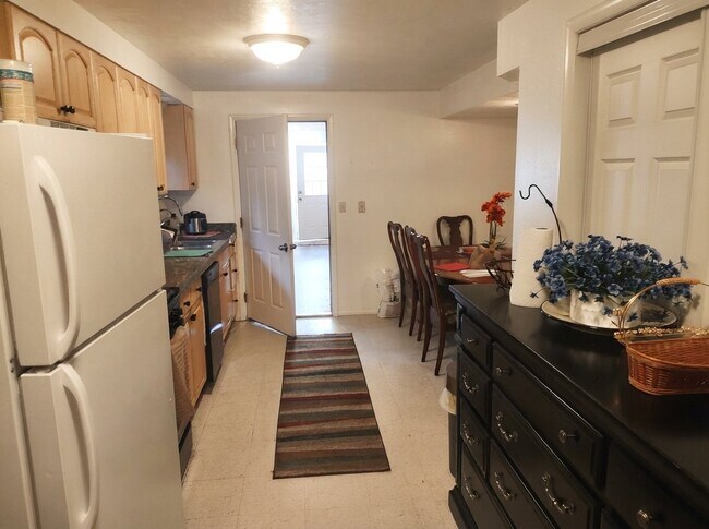 Building Photo - 11257 Cedar View Cir