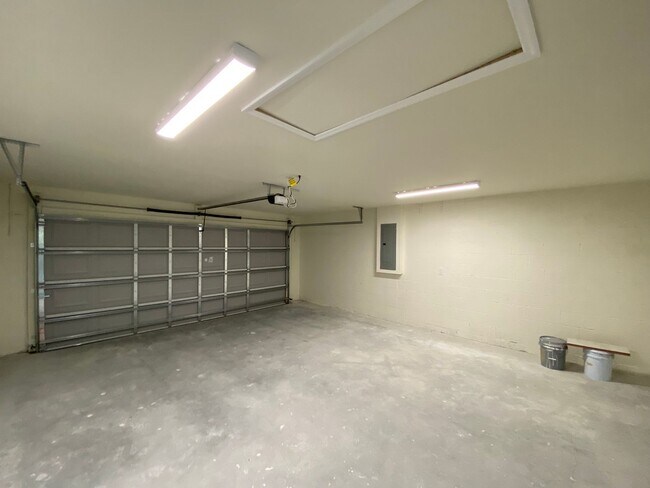 Building Photo - 202 Locust Pass Terrace