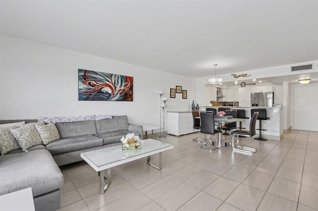 Building Photo - 3900 Galt Ocean Dr