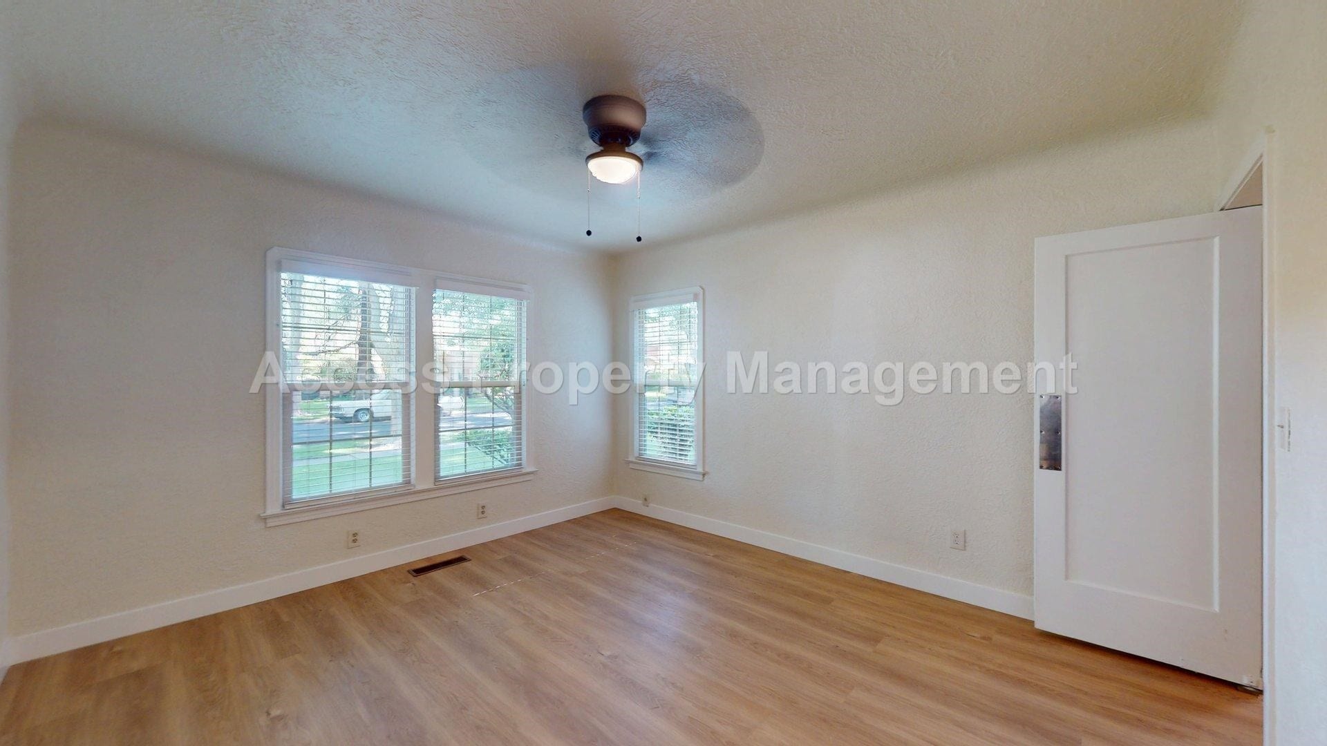 Building Photo - 1200 Sycamore St