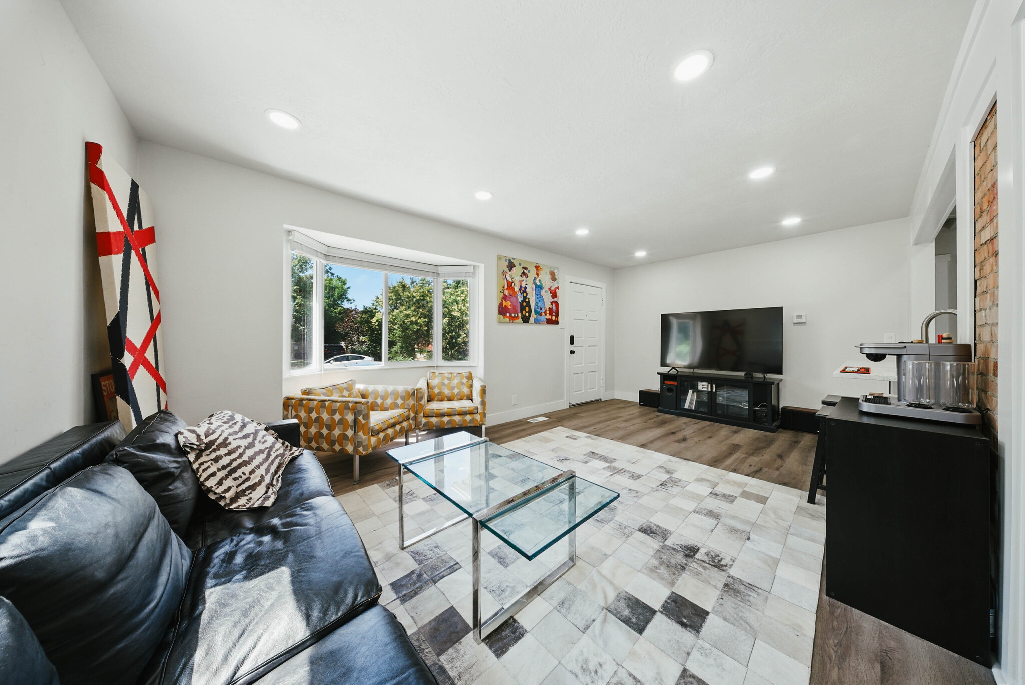 APT A - 259 E Herbert Ave