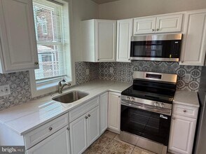 Building Photo - 2667 N Napa St