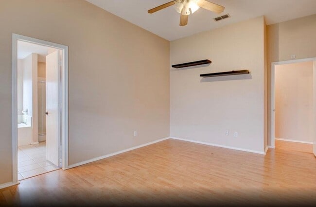 Building Photo - 10221 Tustin Terrace