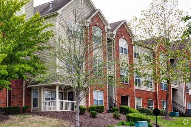 Building - The Grove at Pleasant Valley Apartment Homes
