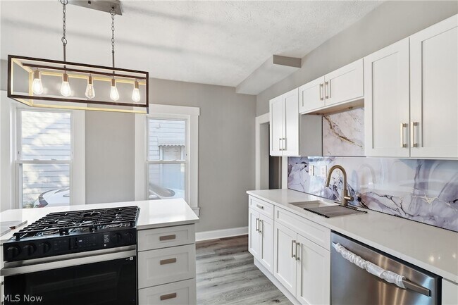 Building Photo - 12701 Plover St