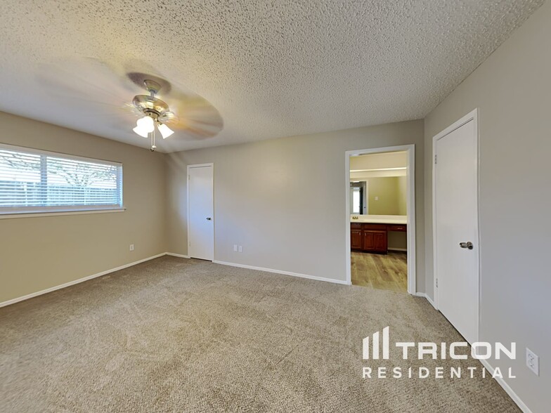 Building Photo - 3515 Solano Ct