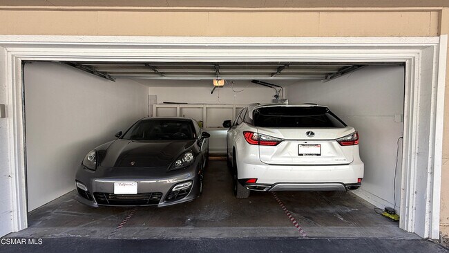 Building Photo - 3439 Highwood Ct