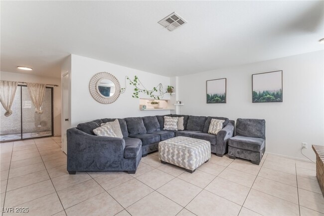 Building Photo - 2692 Matogroso Ln