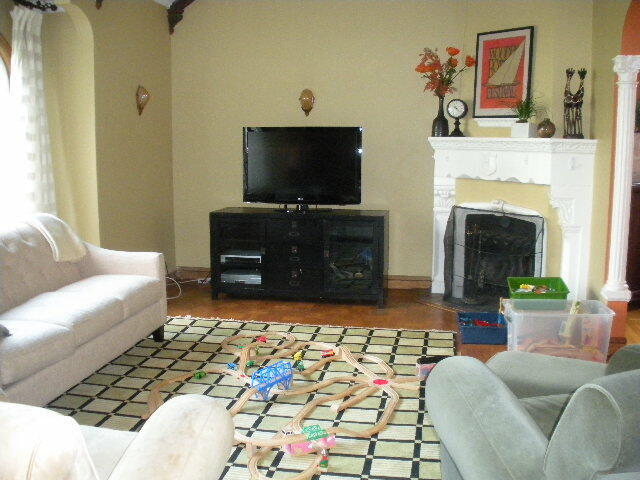 Primary Photo - 221 Fair Oaks St