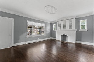 Building Photo - 17614 Roselawn St