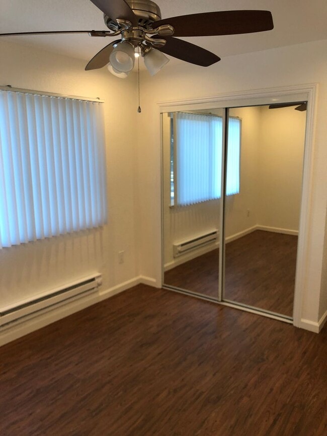 Building Photo - Cozy 1 bedroom ground floor apartment