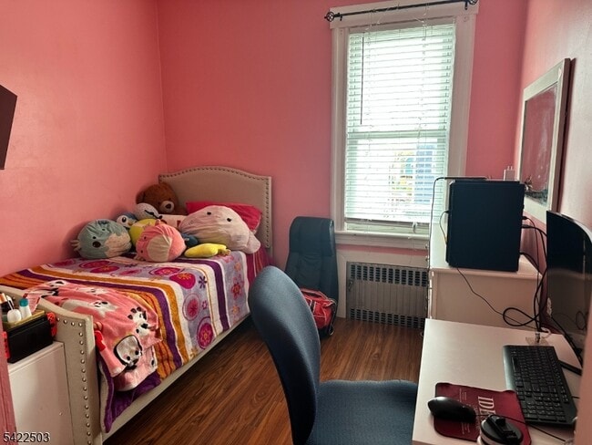 Building Photo - 70 Arthur St