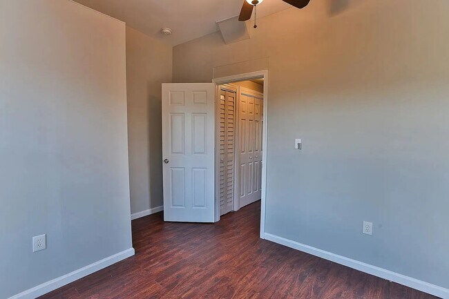 Building Photo - 1540 N 5th St