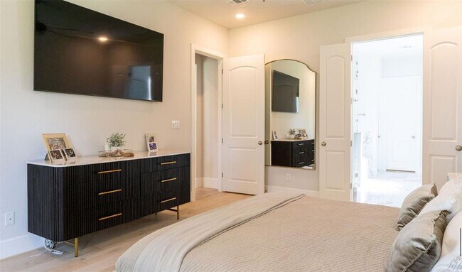 Building Photo - 96 Madrone Terrace Pl