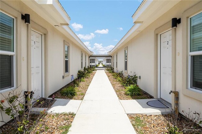 Building Photo - 5708 Puffin Ave