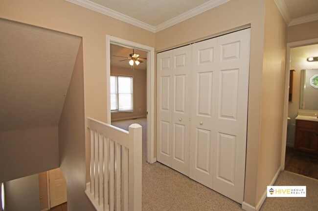 Building Photo - 760 Camelot Ln