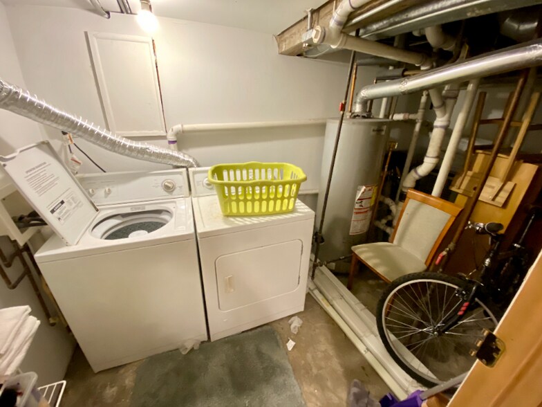 Building Photo - 1214 W Nelson St