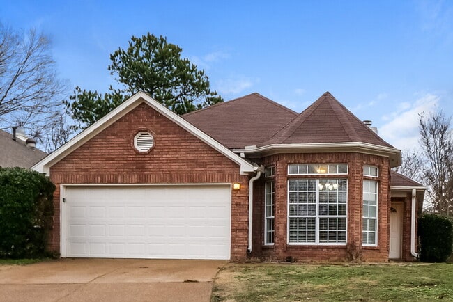 Building Photo - 3158 Clubview Cove N