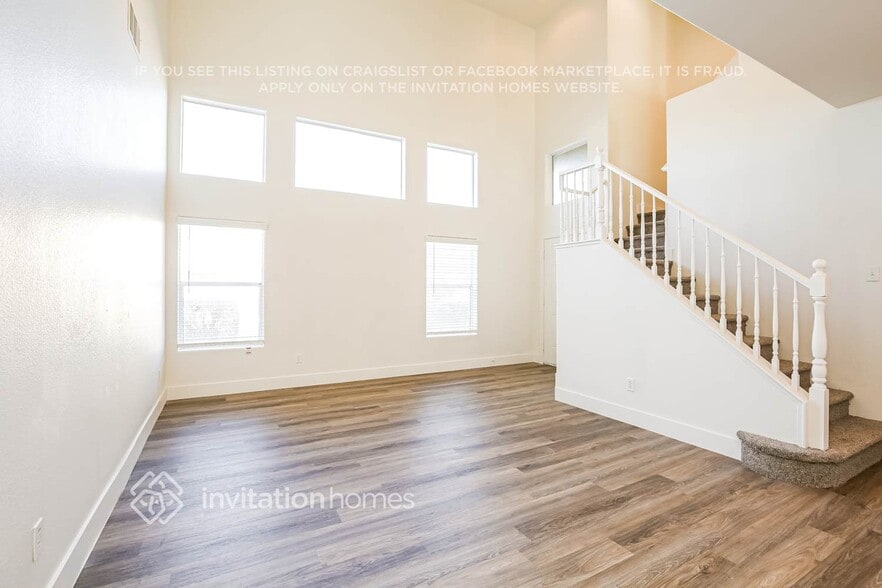 Building Photo - 6437 Casamar St