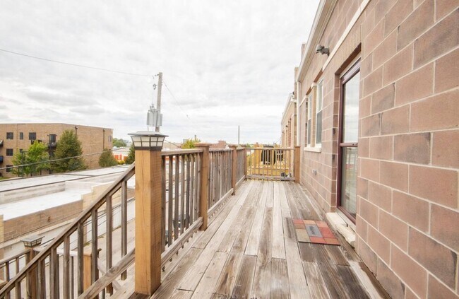 Building Photo - 2154 N Natchez Ave