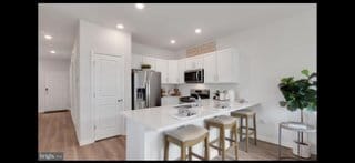Building Photo - 10 Whaler Dr