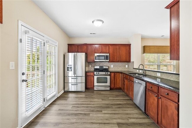 Building Photo - 771 Riverdance Dr