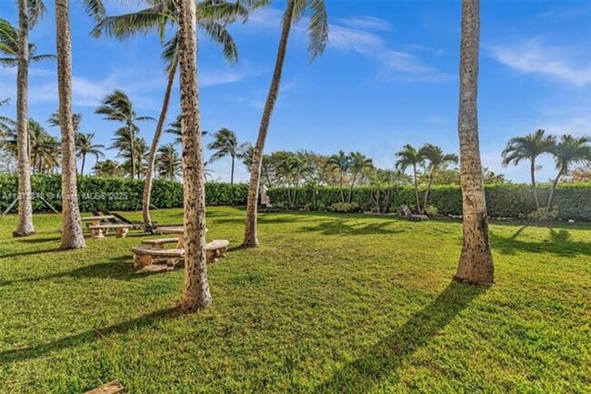 Building Photo - 9195 Collins Ave