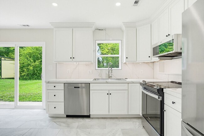 Building Photo - 105 Ramsey Dr