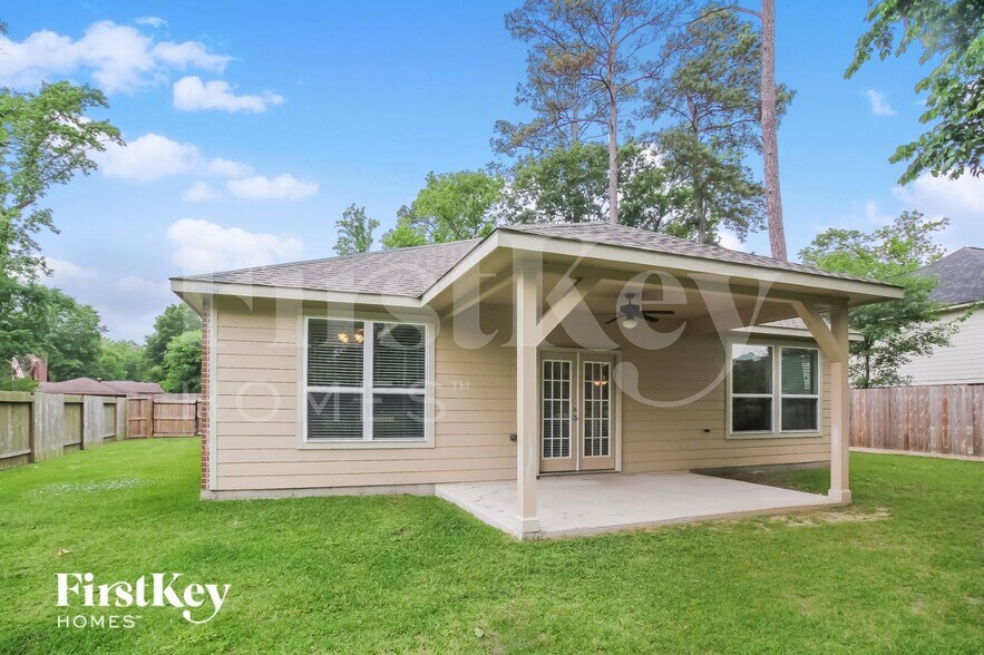 Building Photo - 16106 Broadwater Dr