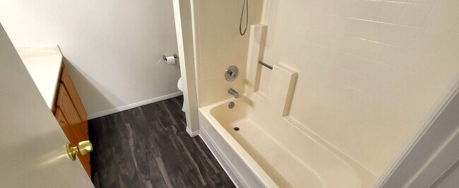 Building Photo - AFFORDABLE 3 BEDROOM, 2.5 BATH TOWNHOME IN THE HEART OF TEMPE!