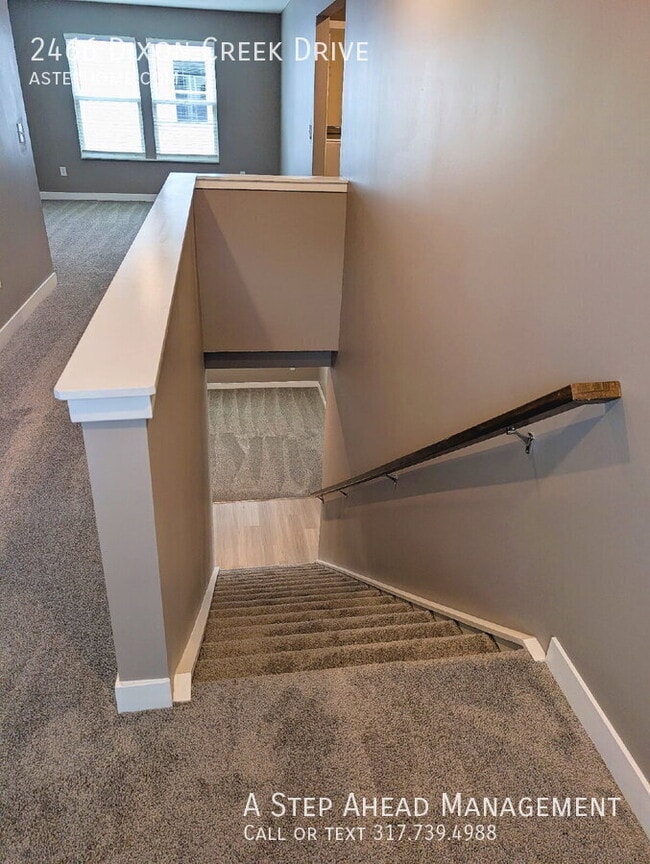 Building Photo - 2466 Dixon Crk Dr