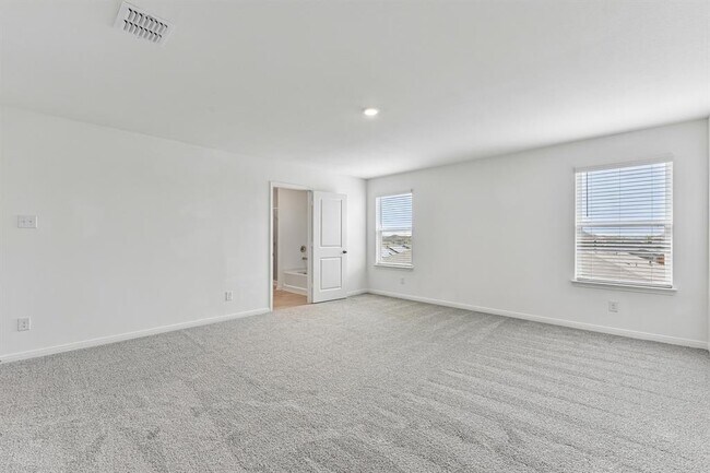 Building Photo - 235 Surrey Oaks