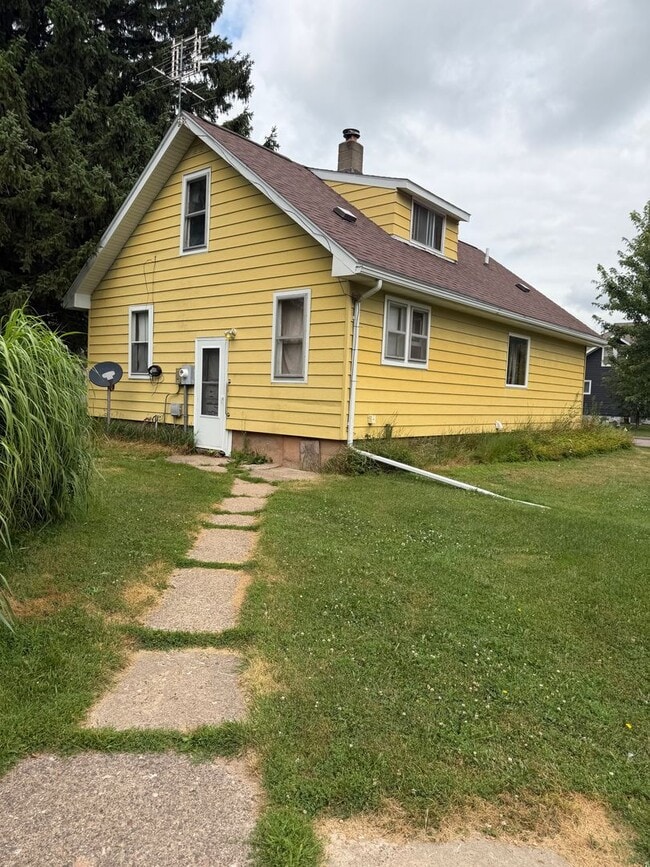 Building Photo - 4 Bed 1 Bath Single Family Home in Colby