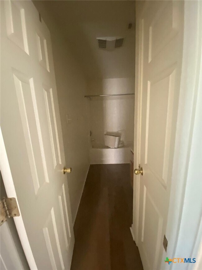 Building Photo - 206 Castellon Ct