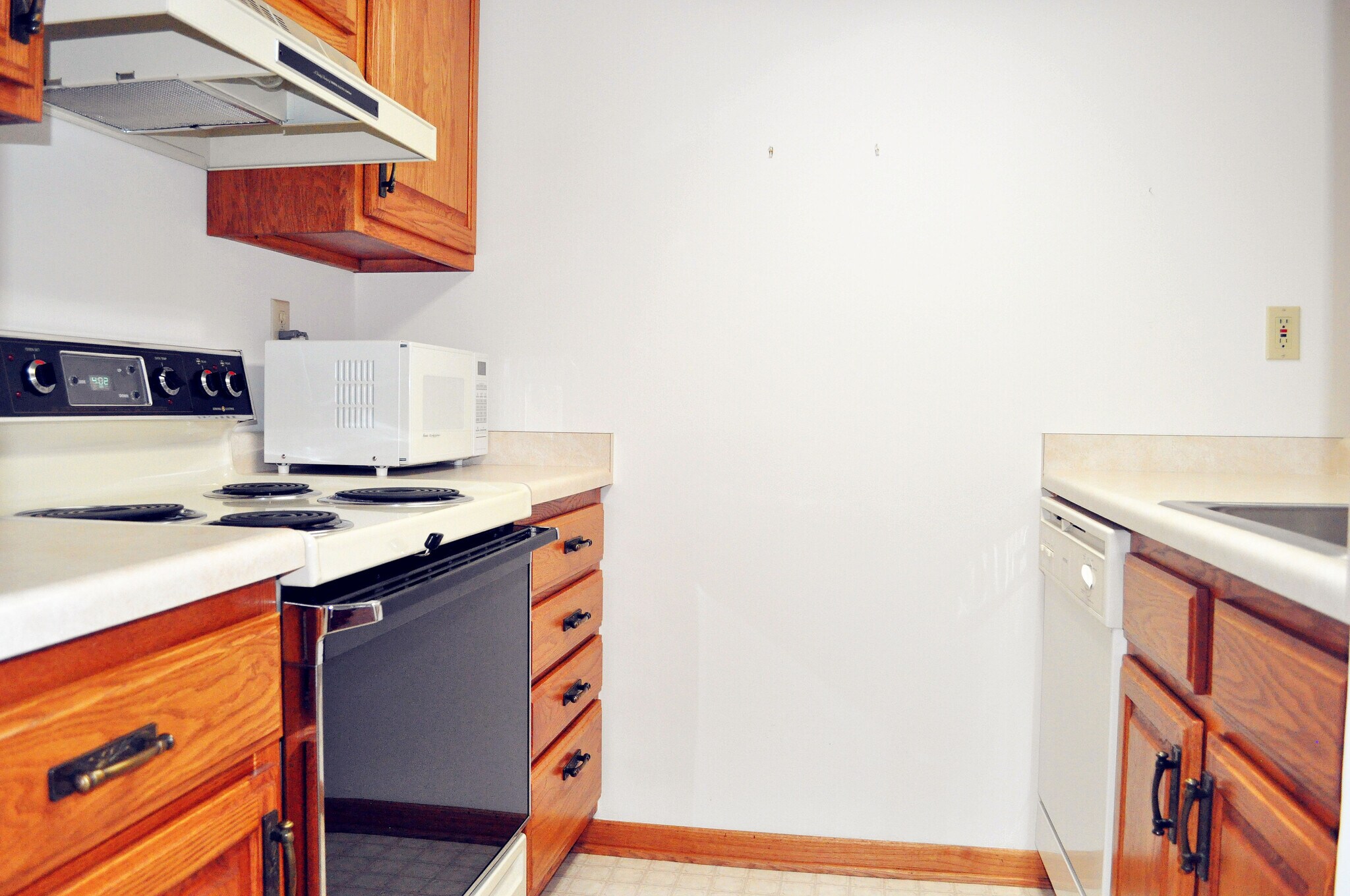 kitchen - 220 S Broadway